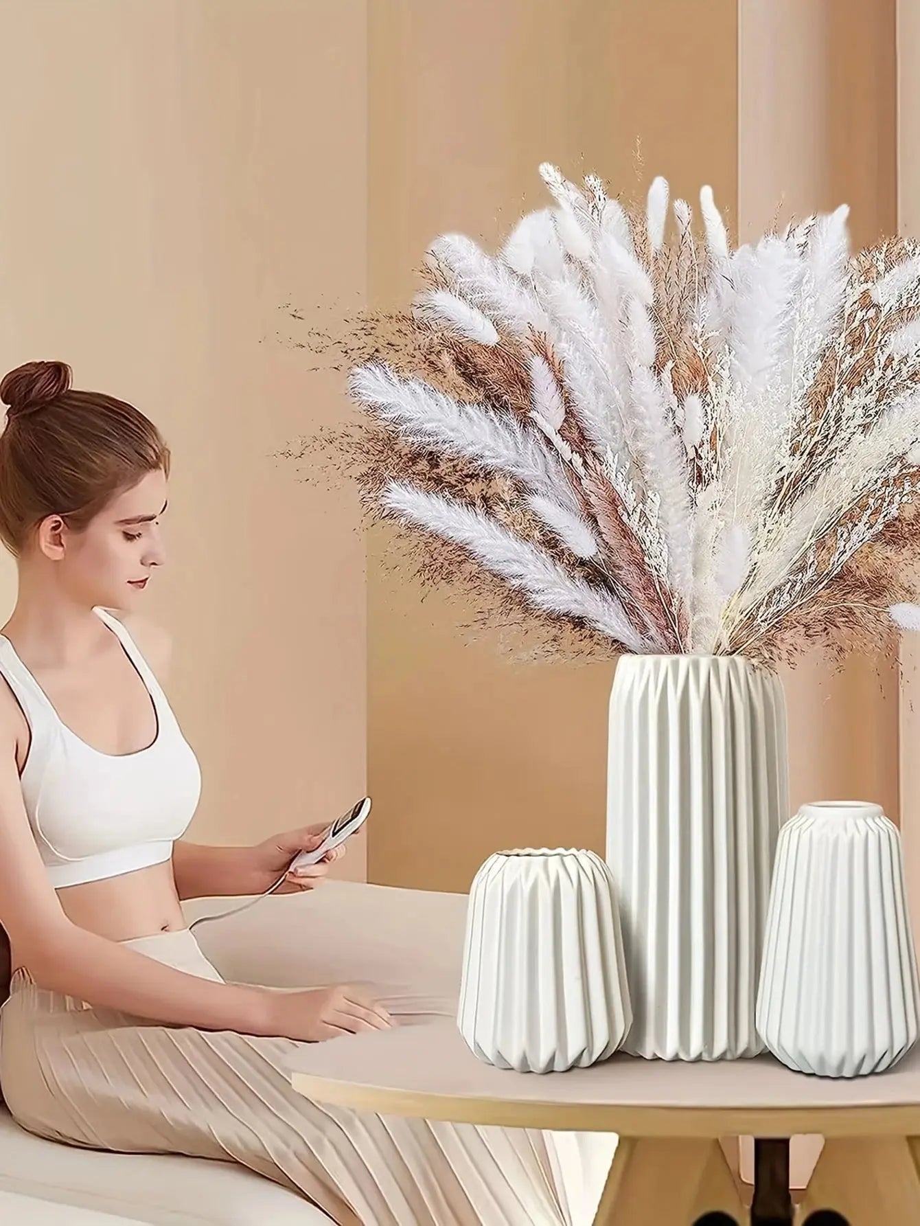 White Ceramic Vase For Modern Minimalism Home Decor 